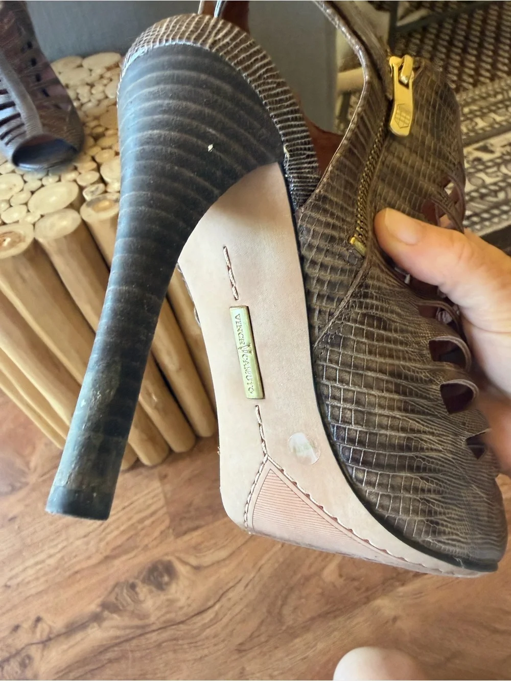 Vince Camuto Aphrodite snakeskin ankle size 7 1/2